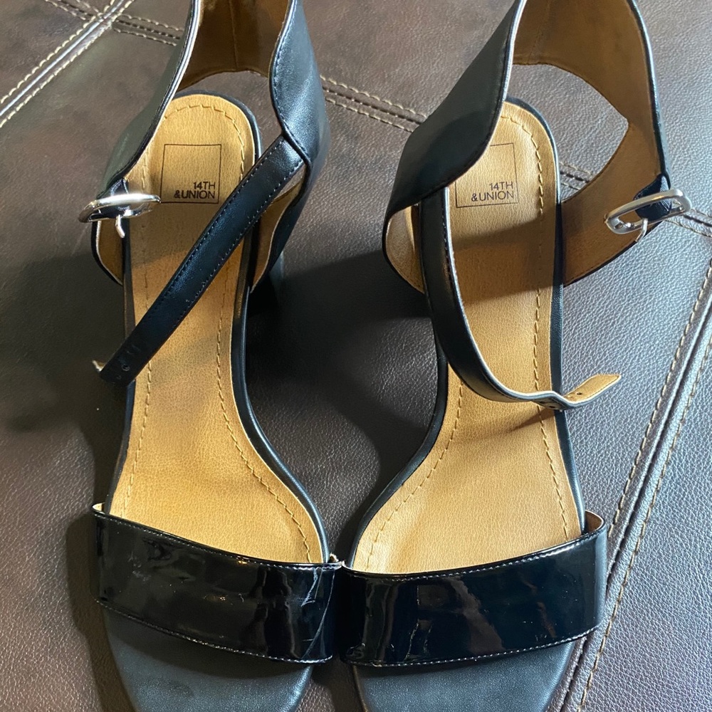 Heels - Picture 3 of 5